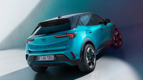 Pokročilý parkovací asistent s&nbsp;panoramatickou zadní kamerou zaparkuje za vás