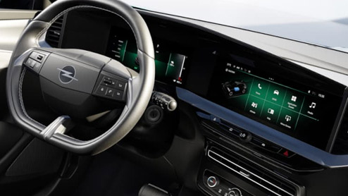 Digitální přístrojová deska  s&nbsp;přizpůsobitelným 12 palcovým displejem